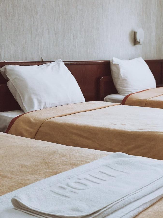 Hotel Tri "O" Topola Bagian luar foto