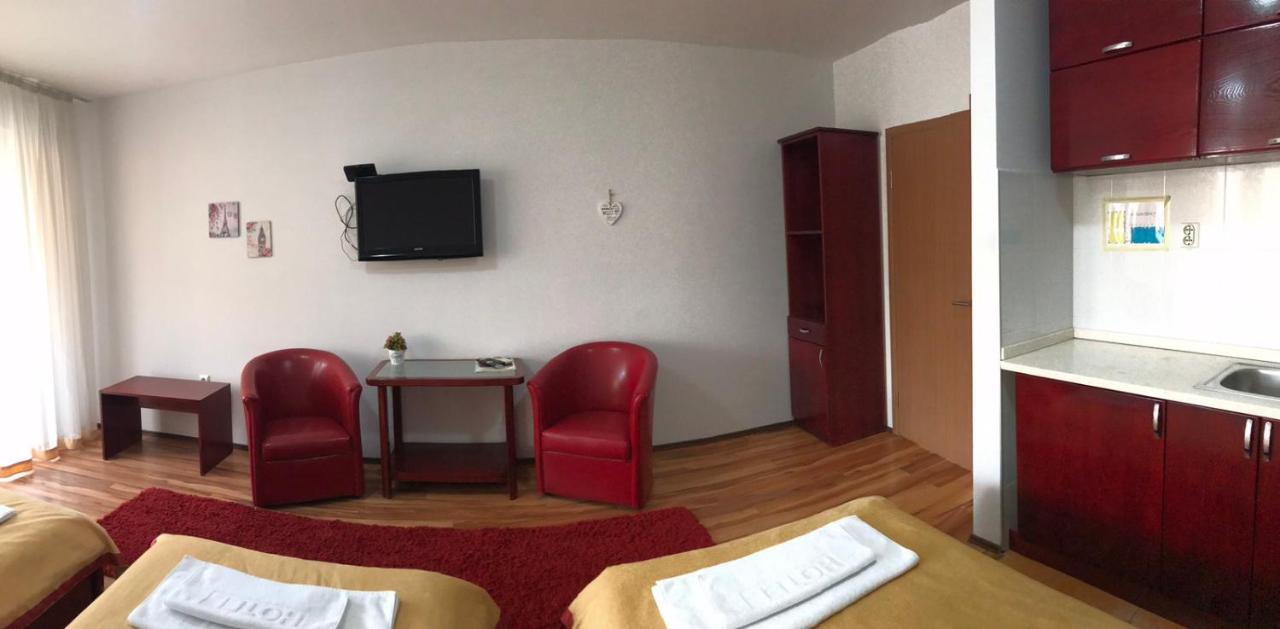 Hotel Tri "O" Topola Bagian luar foto