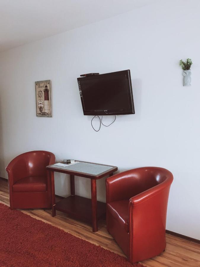 Hotel Tri "O" Topola Bagian luar foto