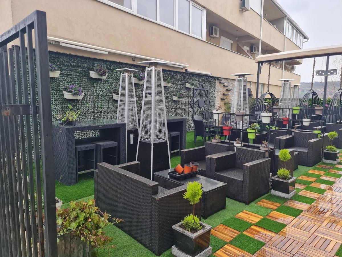 Hotel Tri "O" Topola Bagian luar foto