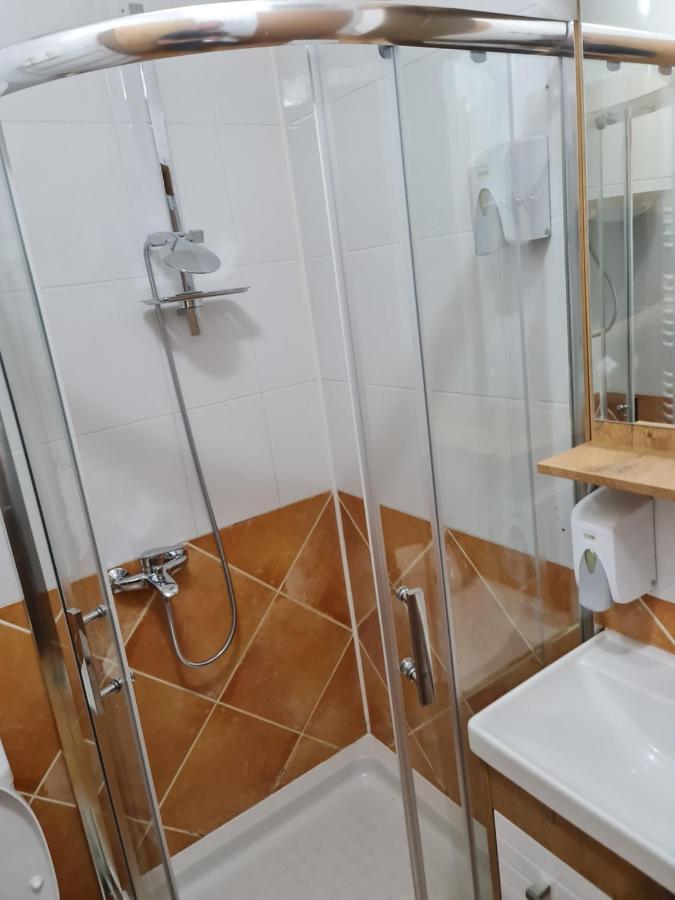 Hotel Tri "O" Topola Bagian luar foto
